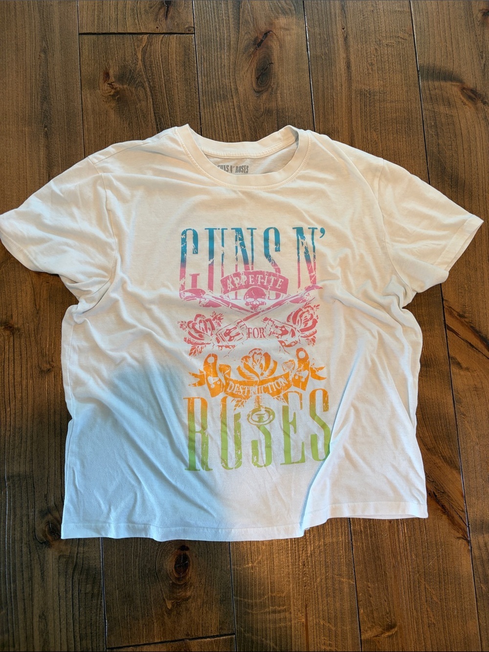Guns N' Roses white t-shirt